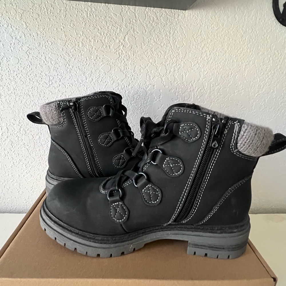 Sporto Black Faux Fur Boots - Picture 3 of 5